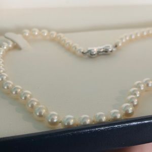 Pearl necklace